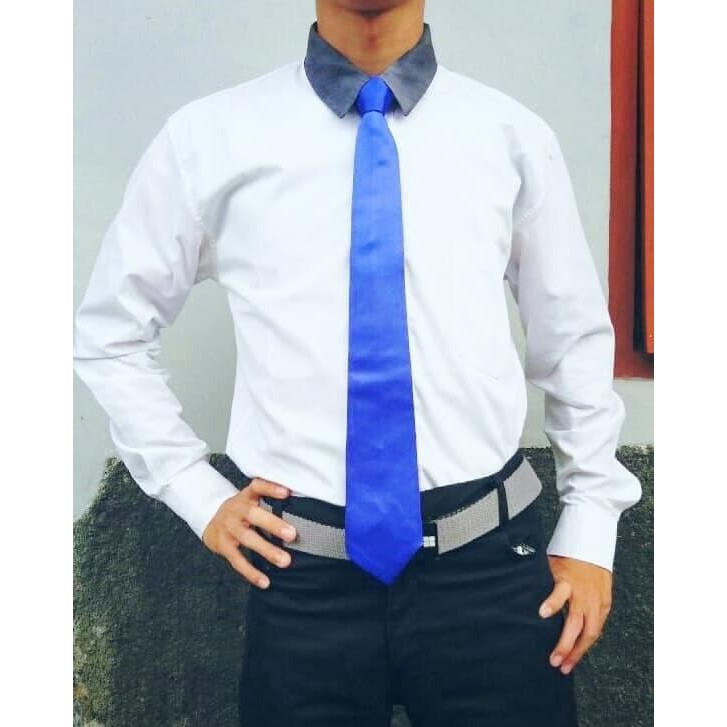 Dasi panjang biru elektrik *
