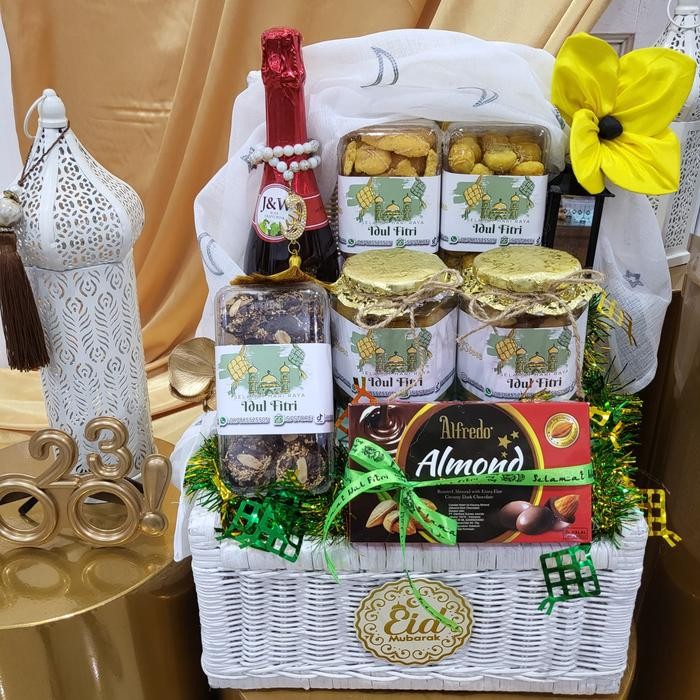 

Paket Dekorasi Lebaran Idul Fitri Hampers Parcel Hadiah Kue Kering 050