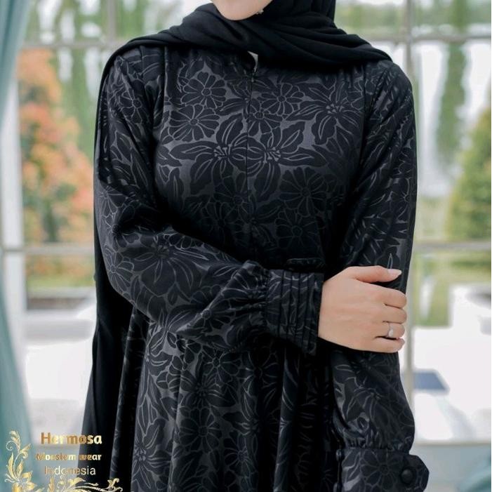 (Hermosa)Gamis Hermosa Embos Motif Bunga Lily Warna Hitam By Hermosa/Gamis Embos Hitam/Gamis Motif