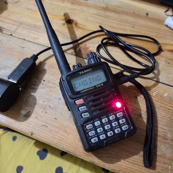 CHARGER CAS HT YAESU VX5R VX6R VX7R USB