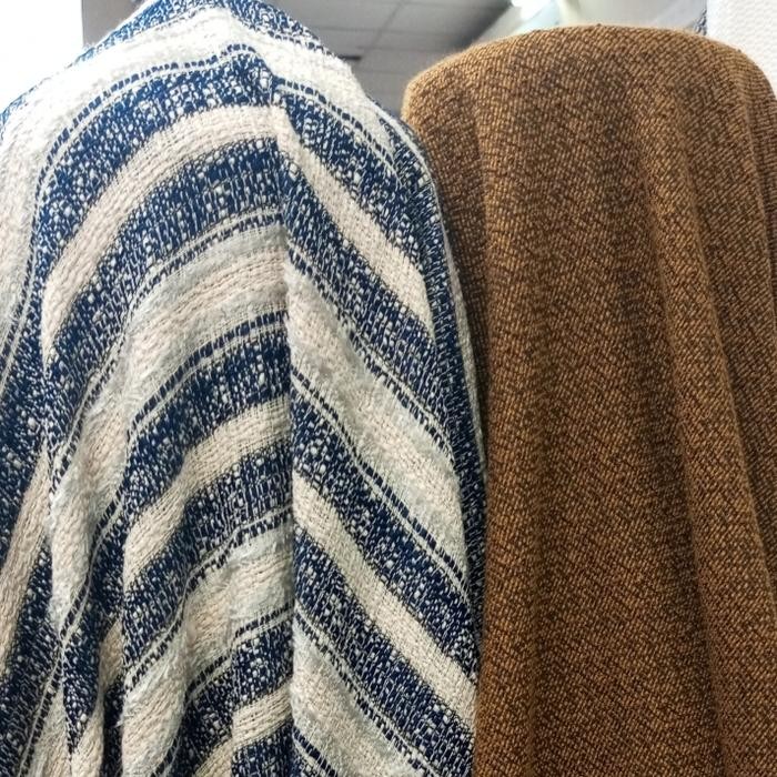 

Kain Bahan Twit Semiwoll Bahan Celana / Outer Blezer Dll Tebal Import