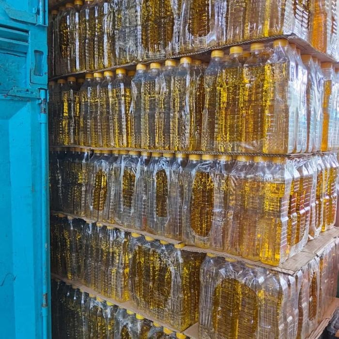 

Minyak Polos Botol Tanpa Merk 700Ml