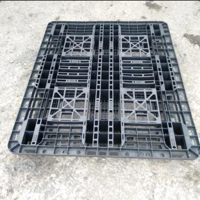 

Palet Plastik Hitam Motif Mix Ukuran 130X110X15 Cm Kapasitas 2000 Kg Ideal Untuk Ekspor Impor Dan