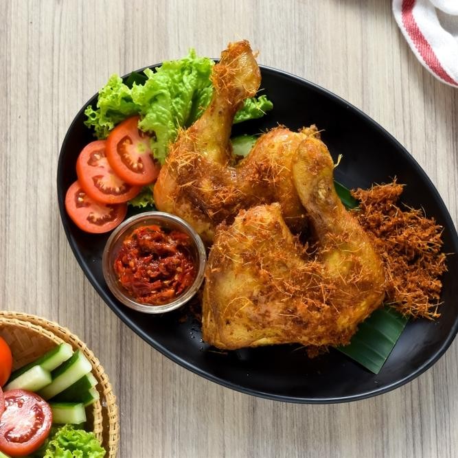 

ayam ungkep 1 ekor siap goreng - bumbu meresap stok terbatas