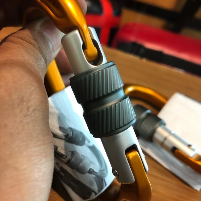 CARABINER Singing Rock Oxy Screw Oval Carabiner ORIGINAL