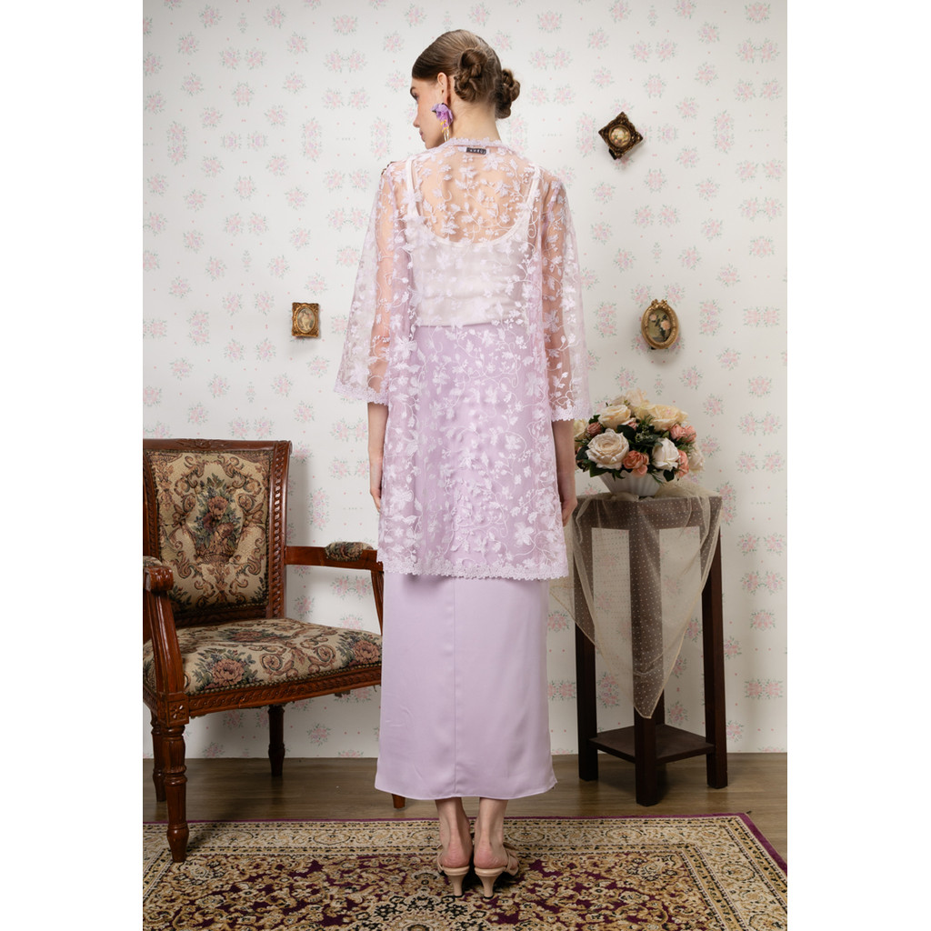 Lubna - ENDAH LONG LACE KEBAYA SET (Wanita) (LILAC)
