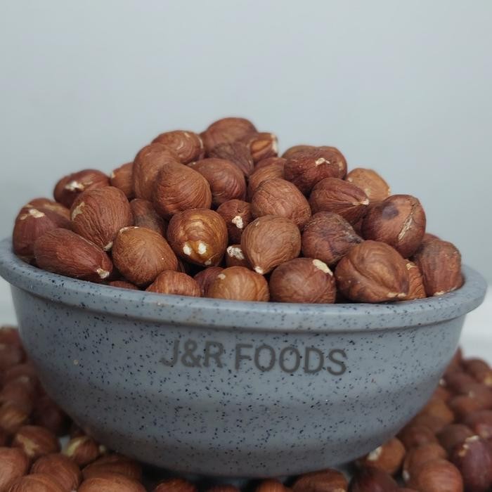 

KACANG HAZELNUT MENTAH/ RAW HAZELNUT 1 KG