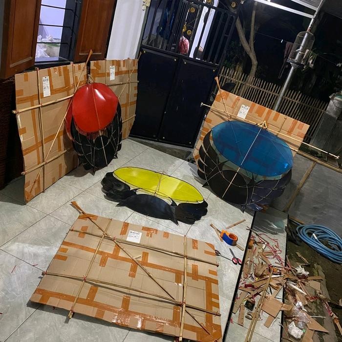 LAYANGAN RAM RAMAN 1 meter + sendaren sudah tes terbang