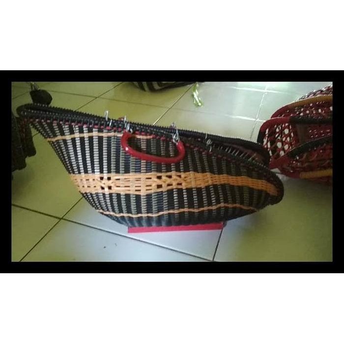 Kiso Ayam Kate, Ayam Kate, Tas Ayam