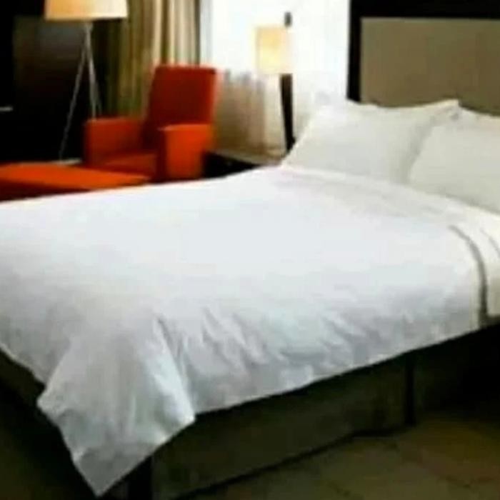 Sprei Hotel 150 x 200 x 30 Katun jepang