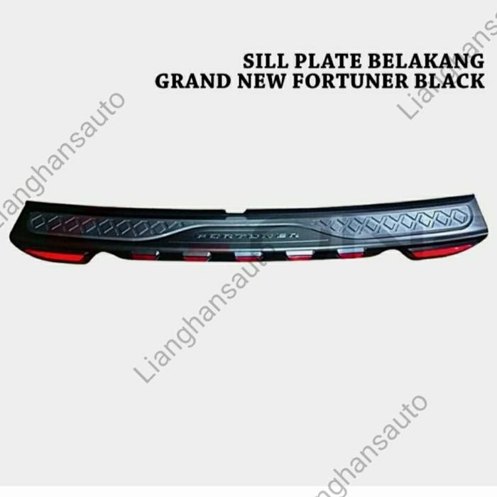 SILLPLATE BELAKANG TOYOTA FORTUNER LAMA WITH RLECTOR