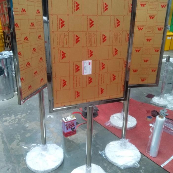 

TERBARU! standing display stainless A1