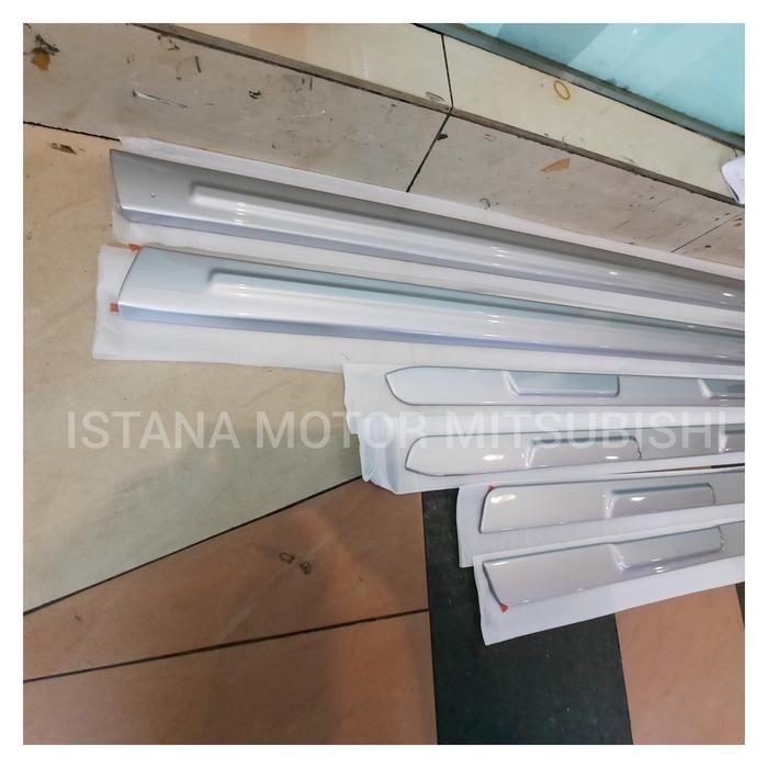 Garnish Side Skirt Silver Cover List Pintu Mitsubishi Xpander Cross