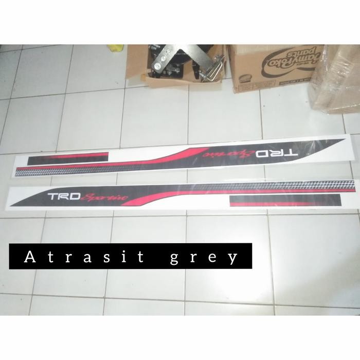 stiker trd Fortuner vrz