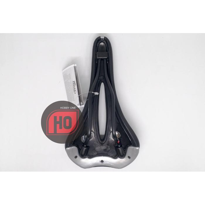 Selle Italia Saddle Sport Gel Flow 140mm FEC Alloy Rail -Saddle Sepeda
