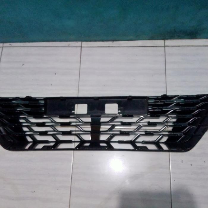 Ram Bumper Bemper Depan Avanza Veloz 2017 Bekas