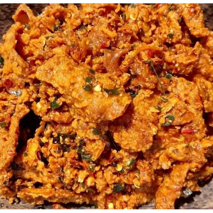 

kulit ayam crispi 1 kg pedas daun jeruk wangi dengan bumbu melimpah