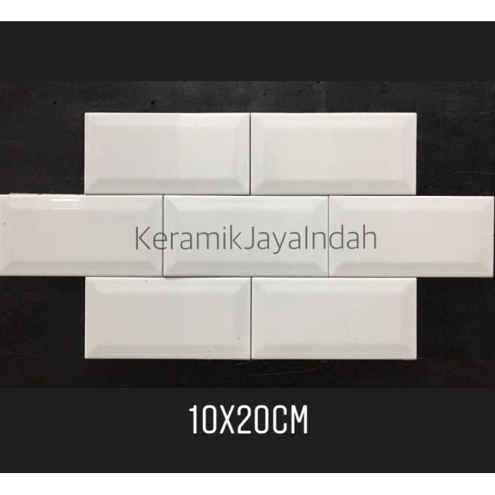 Expert MULIA SIGNATURE METRO WHITE BEVEL SUBWAY TILE 10 x 20 KERAMIK PANTRY
