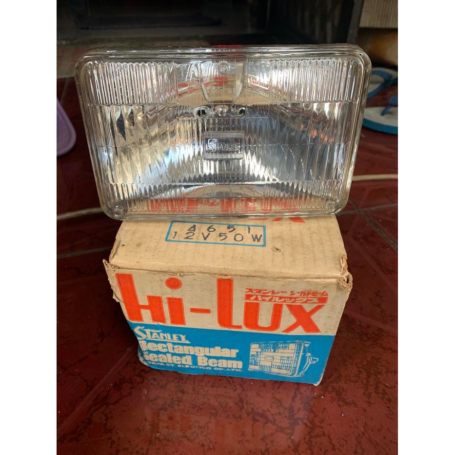 Lampu Sealed Beam Kotak Kecil 12V Kaki 2 Stanley