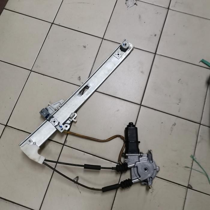 Regulator Power Window Timor Belakang Kiri