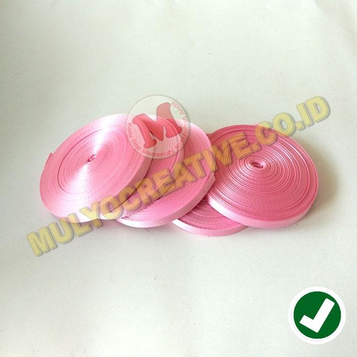 

Pita Warna Merah Muda Ukuran 1.5 Cm Polos - Pita Hiasan PREMIUM