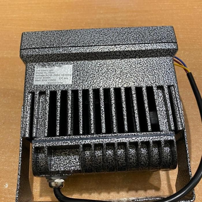 Lampu Tembak Sorot Jarak Jauh Fokus 20 Watt