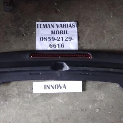 Spoiler Mobil Toyota Innova/ Topi Belakang Mobil Innova