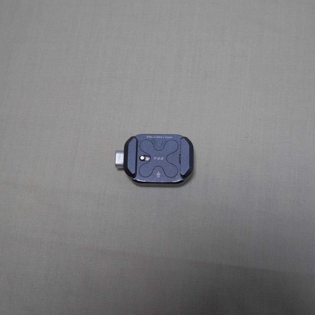 Falcam F22 - Cold Shoe Female Quick Release Universal Mount