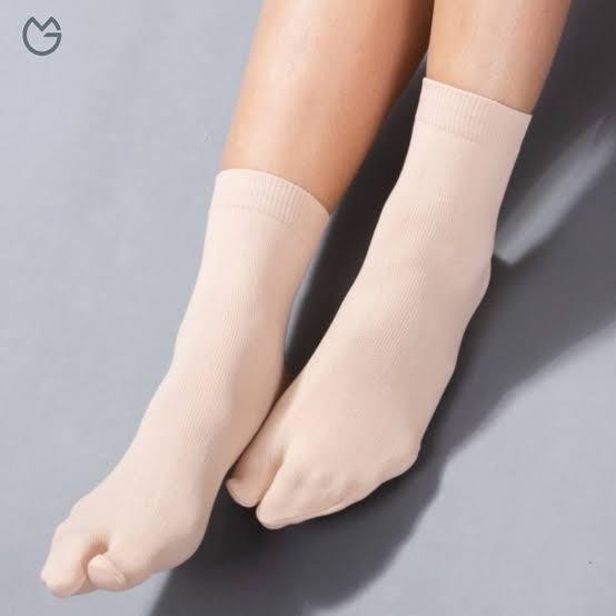 KAOS KAKI JEMPOL POLOS WARNA KULIT / KAUS KAKI WANITA WARNA CREAM BAHAN LEMBUT ADEM ELASTIS