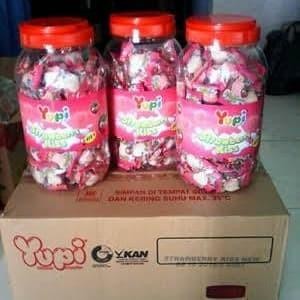 

(Allthebest) Yupi Strawberry Kiss Toples 300Gr
