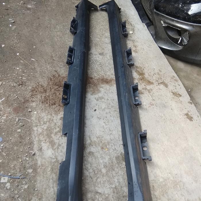 sideskirt innova reborn venturer 2022