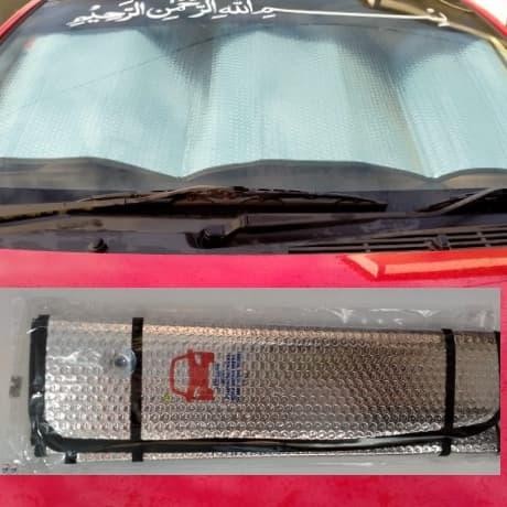 tutup kaca depan mobil