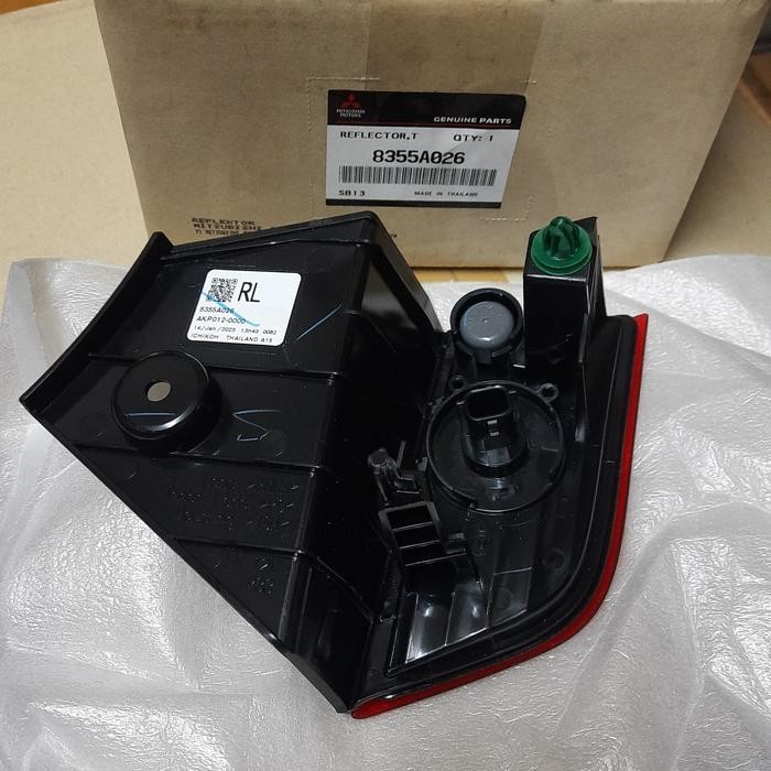 Reflektor Bawah Stoplamp All New Pajero Sport 2016-2021 Ori Kode 094
