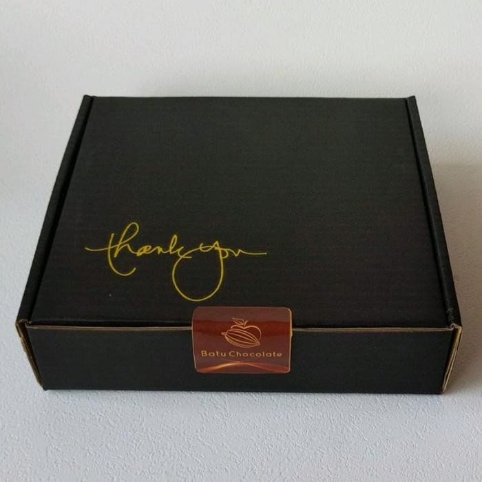 

FREE ONGKIR OLEH-OLEH KHAS MALANG BATU ~ PAKET BOX [ B ] Kode 614