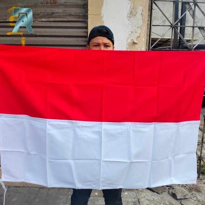 

Terlaris Bendera Merah Putih 60x90 bahan Drill SALE