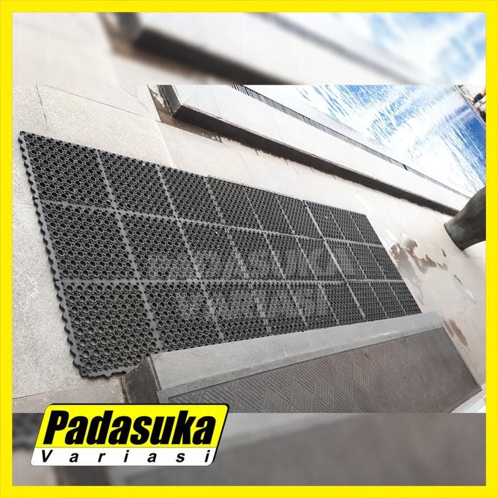 Keset Kaki Anti Slip Keset Karet Lubang Keset Masjid Wudhu Anti Slip Hitam masih ready