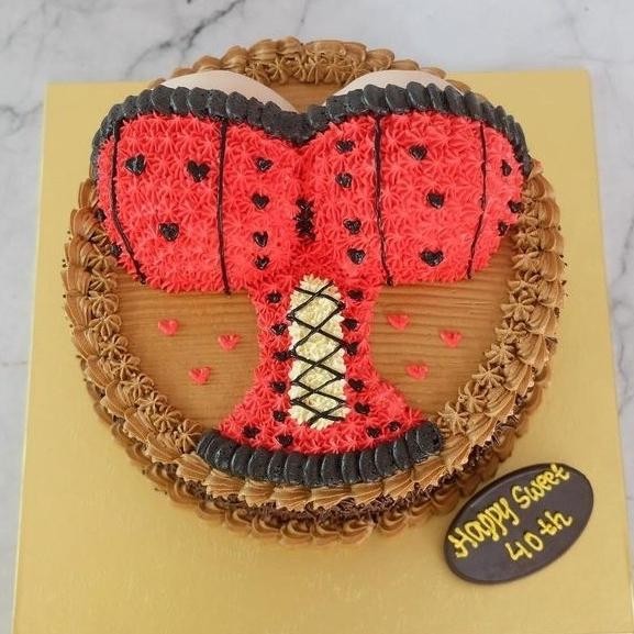 

Sexy Breast Birthday Cake / Kue Ulang Tahun Mocca Model Unik / Custom