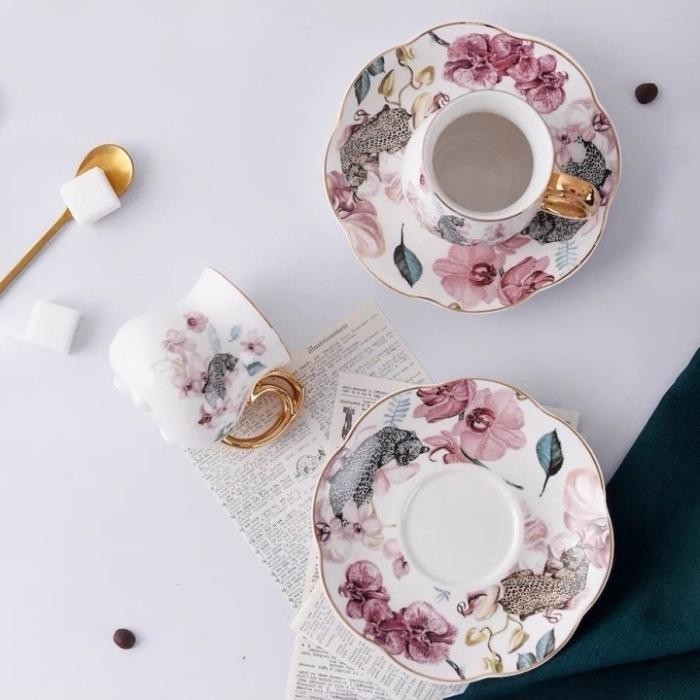 

Kado Hadiah Wedding / Pindah Rumah / Hampers Coffee Tea Cup Set
