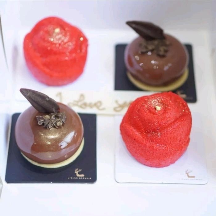 

Kado Hamper Valentine Gift Box Medium Cake Mousse Chocolate Hazelnut