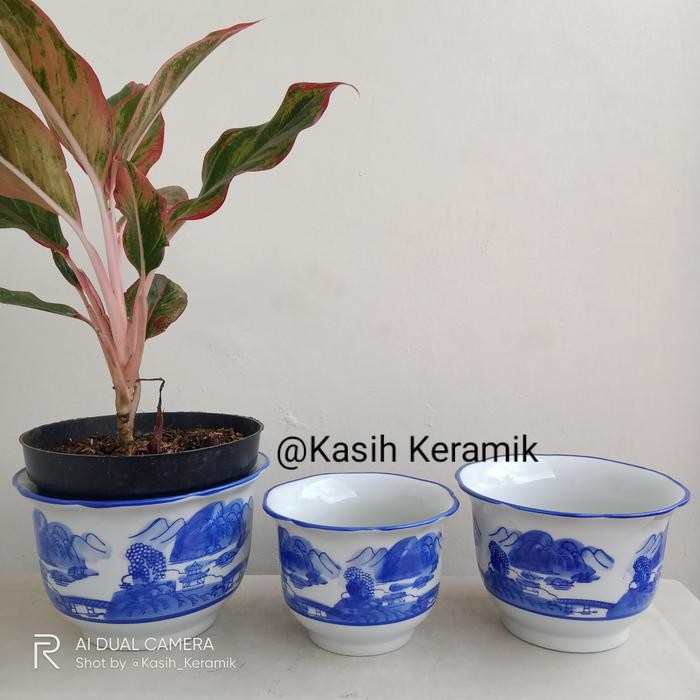 keramik biru putih pot/pot tanaman