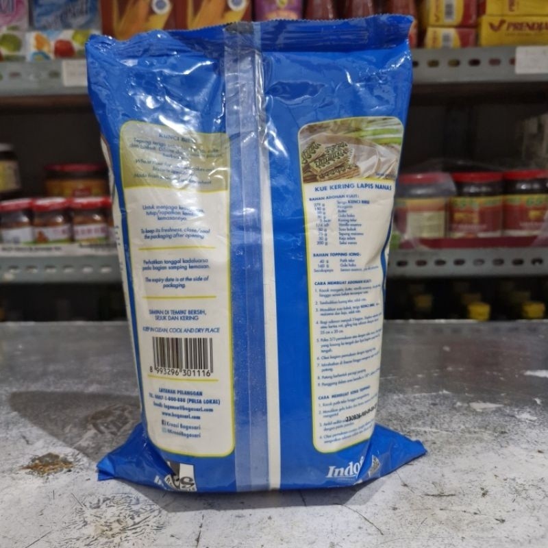 

BOGASARI TEPUNG TERIGU PREMIUM KUNCI BIRU 1 KG / Tepung Kunci Biru 1kg / Terigu Bogasari Premium / Tepung Terigu Serbaguna Bogasari / Kunci Biru Untuk Kue