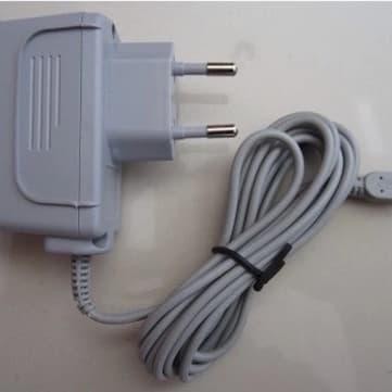 CHARGER /ADAPTOR 3DS 3DS XL 220 VOLT