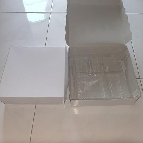 Dus Box 400gsm Kotak Nasi Kue Makanan 22x22 Polos 22 x 22