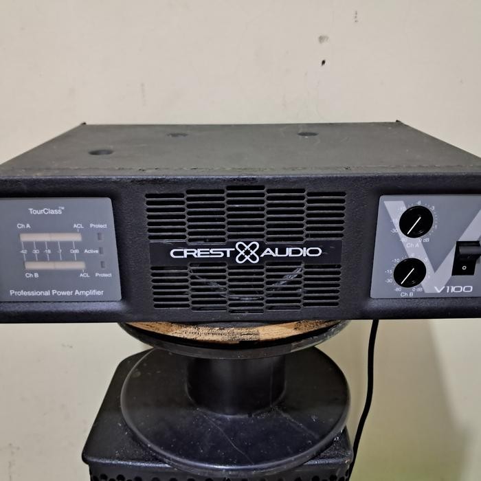Power amplifier Crest audio V1100 made in USA / Crest Audio / Power ampli *