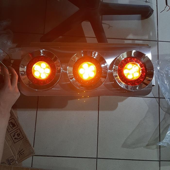 Laris Stoplamp Truk Tronton Fuso Led 24Volt - Lampu Stop Truk Led -Universal