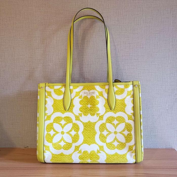 TAS BRANDED Flower Market Chenille Tote Bartlett Pear