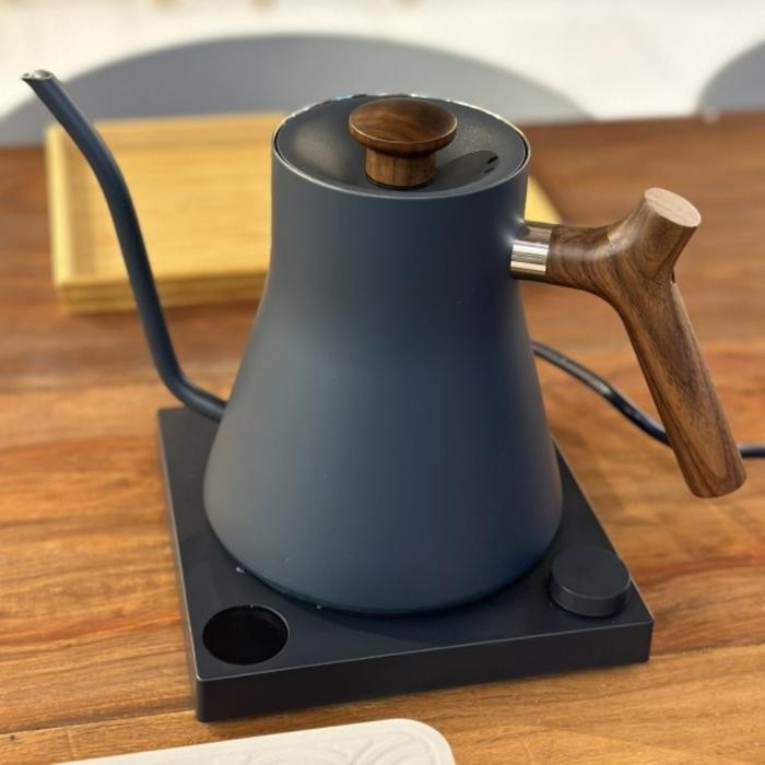 Stagg Ekg the electric pour - over kattle for coffee lovers. masih ready