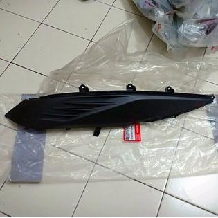 Cover Sambungan Body Kanan Vario 110 Fi 83550-K46-N00ZA