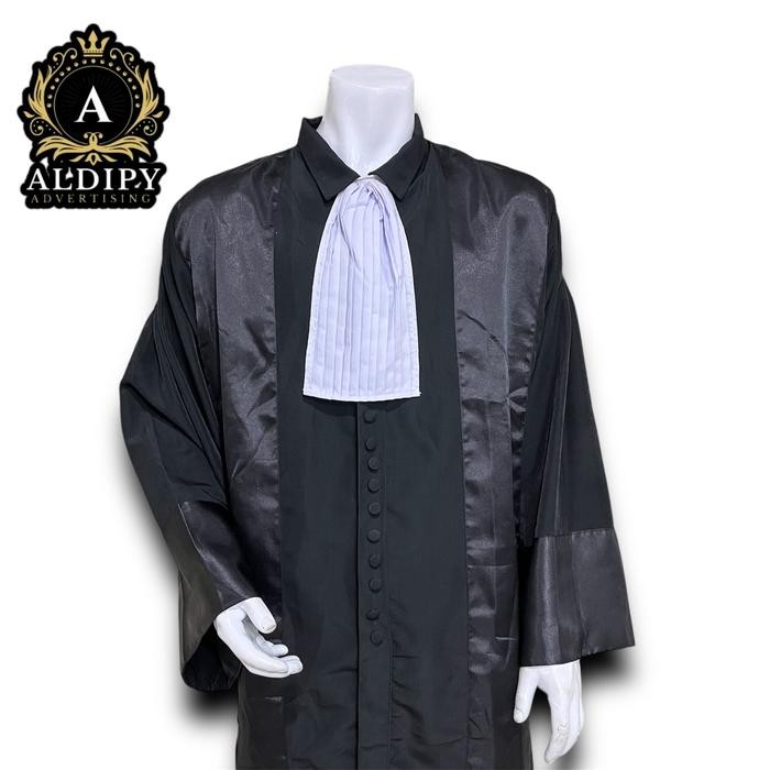 Toga Advokat Jaksa Peradi Toga Lawyer Bahan Jet Black Krah Kemeja + Pin Peradi Stiker Peradi Stok