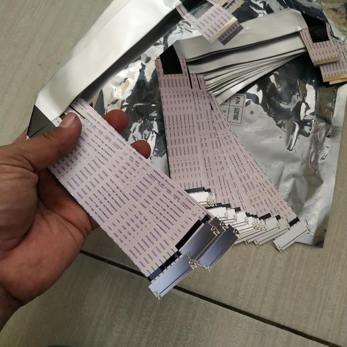 Terlaris LVDS - KABEL FLEKSIBEL - 30 PIN - LG - BOLAK BALIK - NEW ORI SALE